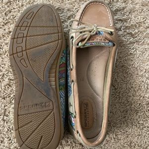 Sperry top-sider boat shoes